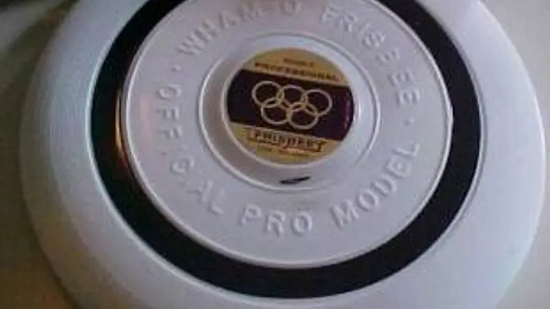 The frisbee was invented by students using pie tins
