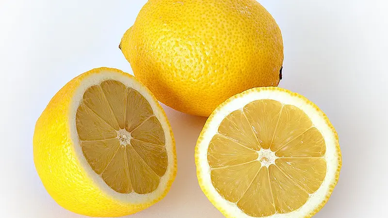 Lemons contain more sugar than strawberries